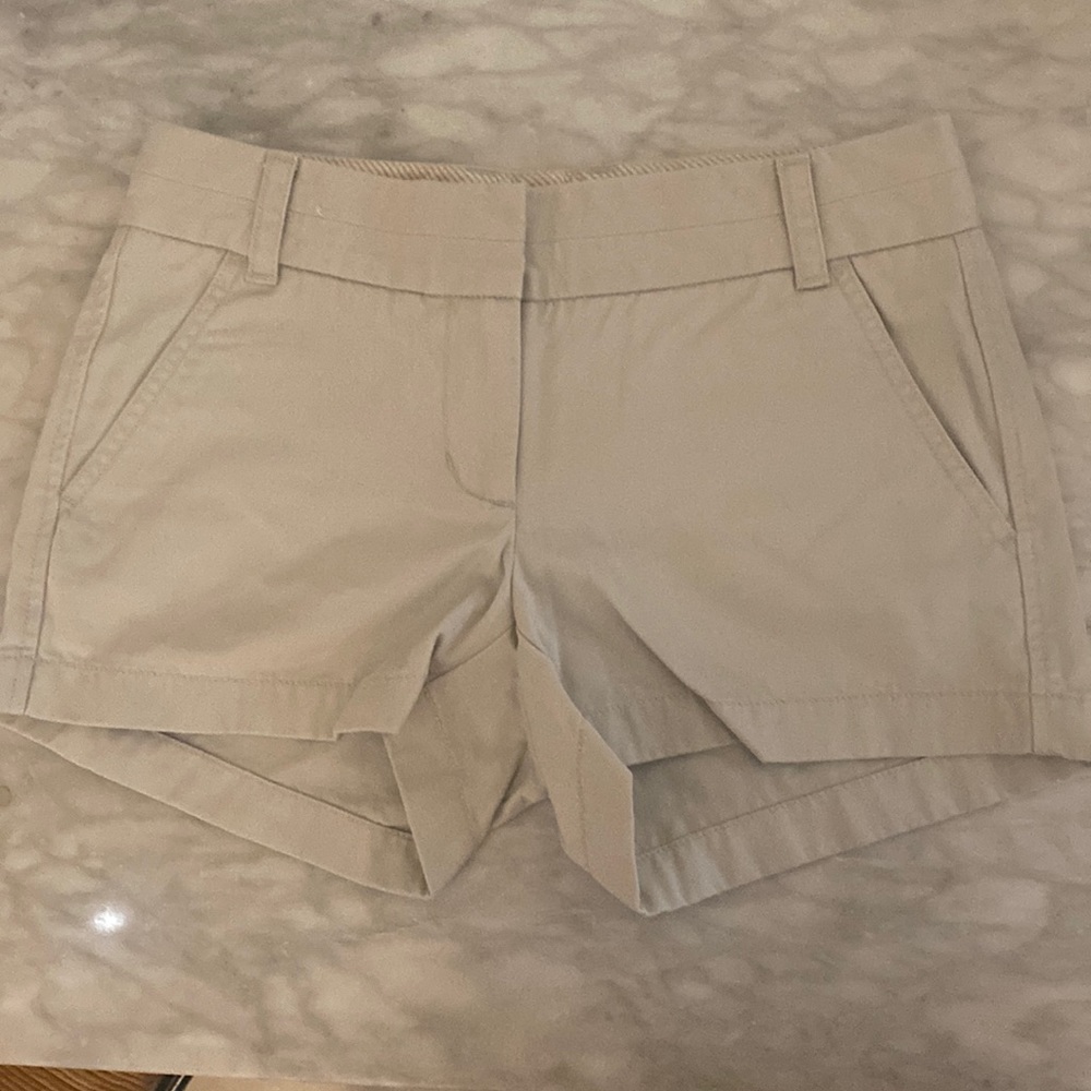 J. Crew Classic Beige Khaki Shorts size 00